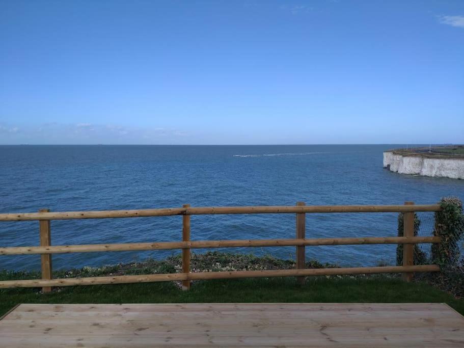 Spring Tide Cliff Top Glamping Pod With Direct Sea Views بيرتشينغتون المظهر الخارجي الصورة