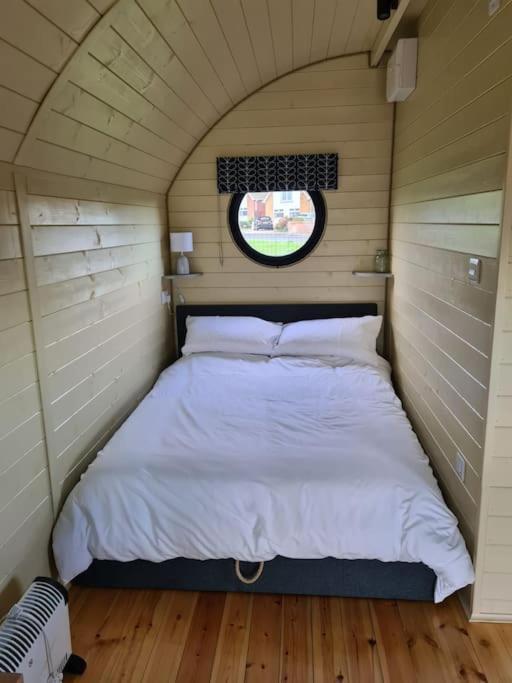 Spring Tide Cliff Top Glamping Pod With Direct Sea Views بيرتشينغتون المظهر الخارجي الصورة