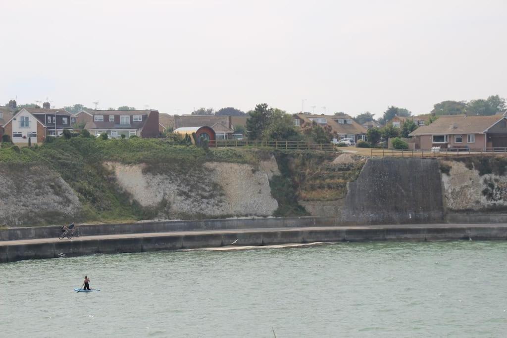 Spring Tide Cliff Top Glamping Pod With Direct Sea Views بيرتشينغتون المظهر الخارجي الصورة