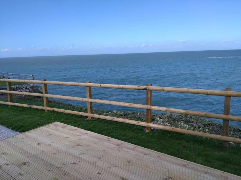 Spring Tide Cliff Top Glamping Pod With Direct Sea Views بيرتشينغتون المظهر الخارجي الصورة